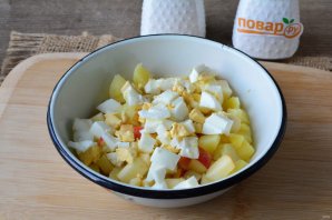 Салат с семгой и яблоком