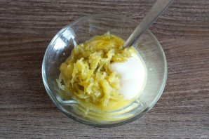 Салат со свининой и кукурузой