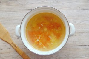 Щавелевый суп с кабачками