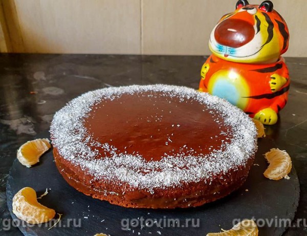 Шоколадный кекс с миндалем и кремом ганаш Шоколадный кекс с миндалем и кремом ганаш