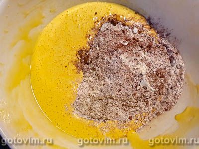 Шоколадный кекс с миндалем и кремом ганаш Шоколадный кекс с миндалем и кремом ганаш