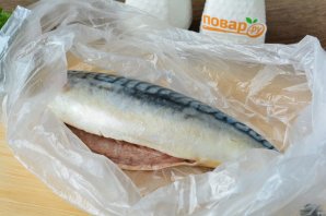 Скумбрия соленая в пакете