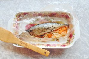 Скумбрия в духовке с розмарином