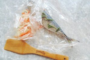 Скумбрия в духовке с розмарином