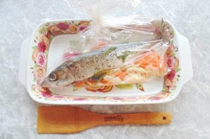 Скумбрия в духовке с розмарином