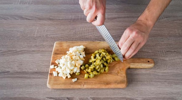 Слоеный салат с курицей, пошаговый рецепт с фото