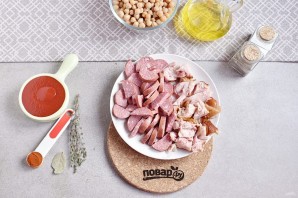 Суп из нута с копченостями