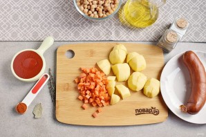 Суп из нута с копченостями