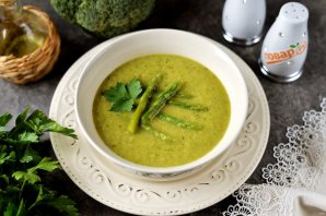 Суп-пюре из спаржи и брокколи Суп-пюре из спаржи и брокколи