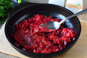 Суп с фасолью и свеклой