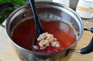 Суп с фасолью и свеклой