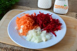 Суп с фасолью и свеклой