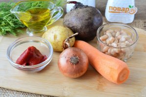 Суп с фасолью и свеклой