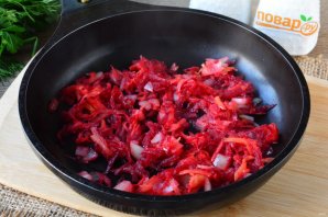 Суп с фасолью и свеклой