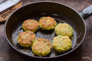 Сырники с брокколи Сырники с брокколи