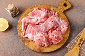 Тушёный кролик с фасолью