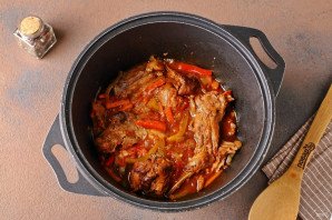 Тушёный кролик с фасолью