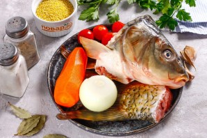 Уха из карпа с пшеном