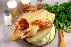 Утка фаршированная капустой