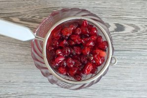 Ватрушки с клюквой