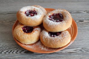 Ватрушки с клюквой