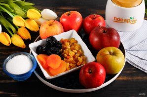 Запеченные яблоки с сухофруктами