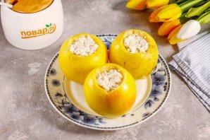Запеченные яблоки с творожным сыром