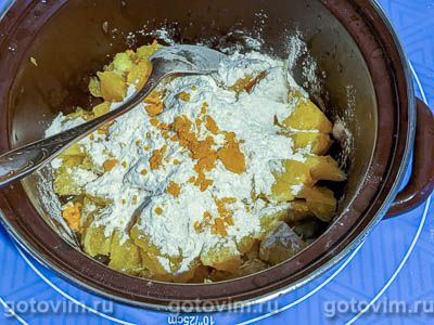 Апельсиновый торт из слоеного теста со взбитыми сливками Апельсиновый торт из слоеного теста со взбитыми сливками