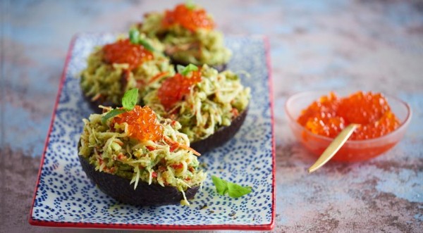 Авокадо, фаршированное крабовым салатом, пошаговый рецепт с фото Авокадо, фаршированное крабовым салатом, пошаговый рецепт с фото