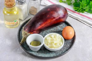 Баклажаны с грибным кубиком и яйцом