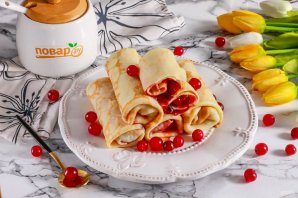 Блины с клюквенной начинкой