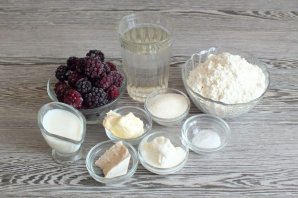 Булочки с ежевикой