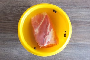 Буженина с клюквой