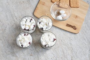 Десерт слоями в стакане