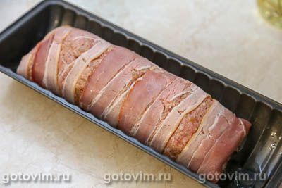 «Фальшивый заяц» - мясной рулет в беконе и с вареными яйцами 