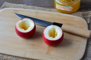 Фаршированные яблоки с рисом в духовке