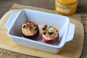 Фаршированные яблоки с рисом в духовке