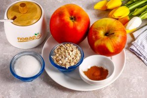 Яблоки запеченные с овсянкой и корицей