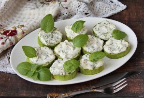 Кабачки с сыром фета в духовке