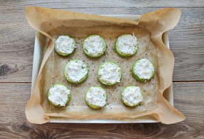 Кабачки с сыром фета в духовке