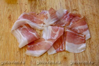 Канапе из сыра бри с сыровяленым окороком и клюквой Канапе из сыра бри с сыровяленым окороком и клюквой