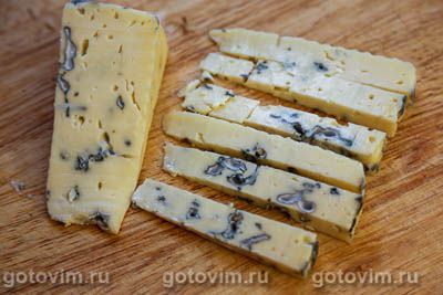 Канапе с сыром дор блю, манго и сыровяленым окороком Канапе с сыром дор блю, манго и сыровяленым окороком