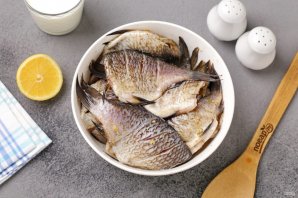 Караси в молоке в духовке