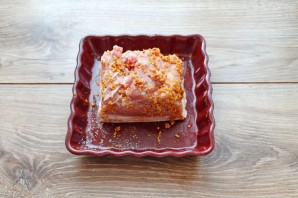 Карбонат в духовке с яблоками