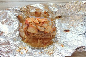 Карбонат в духовке с яблоками