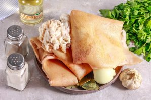 Колбаса из свиных шкурок