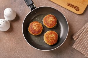 Котлеты из кролика с кабачком