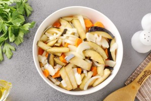 Кролик с баклажанами в духовке