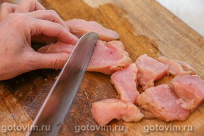 Куриные шашлычки с ананасами на шпажках