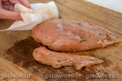 Куриные шашлычки с ананасами на шпажках